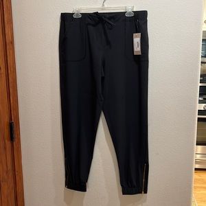 Black Jetsetters Joggers in black Large